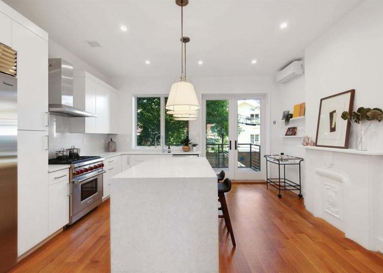 1Flr Kitchen